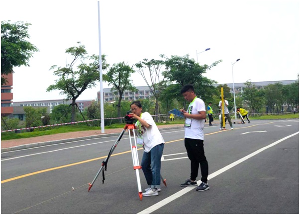 <strong>皖江工学院首战安徽省大学生测绘技能大赛告捷斩获特等奖</strong>