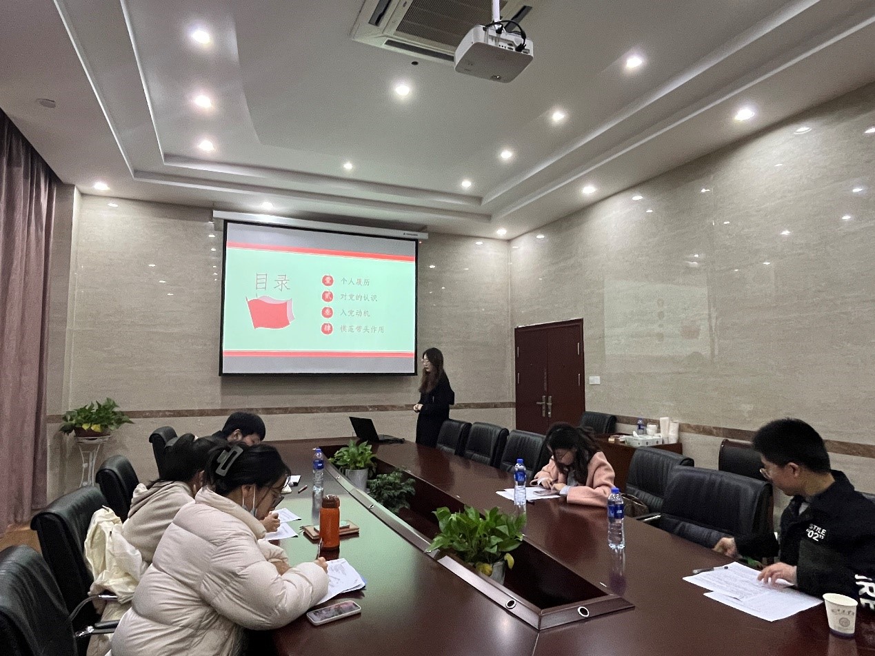 财经学院召开郑浦港校区2023年发展对象答辩会