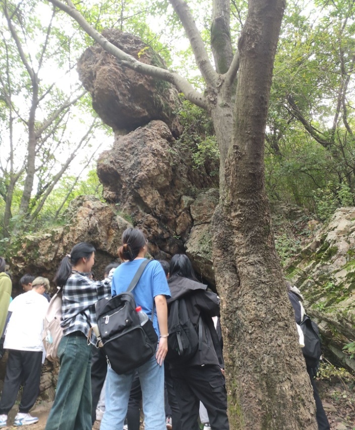 <strong>土木工程学院21地质工程专业圆满完成地质测绘野外实习</strong>