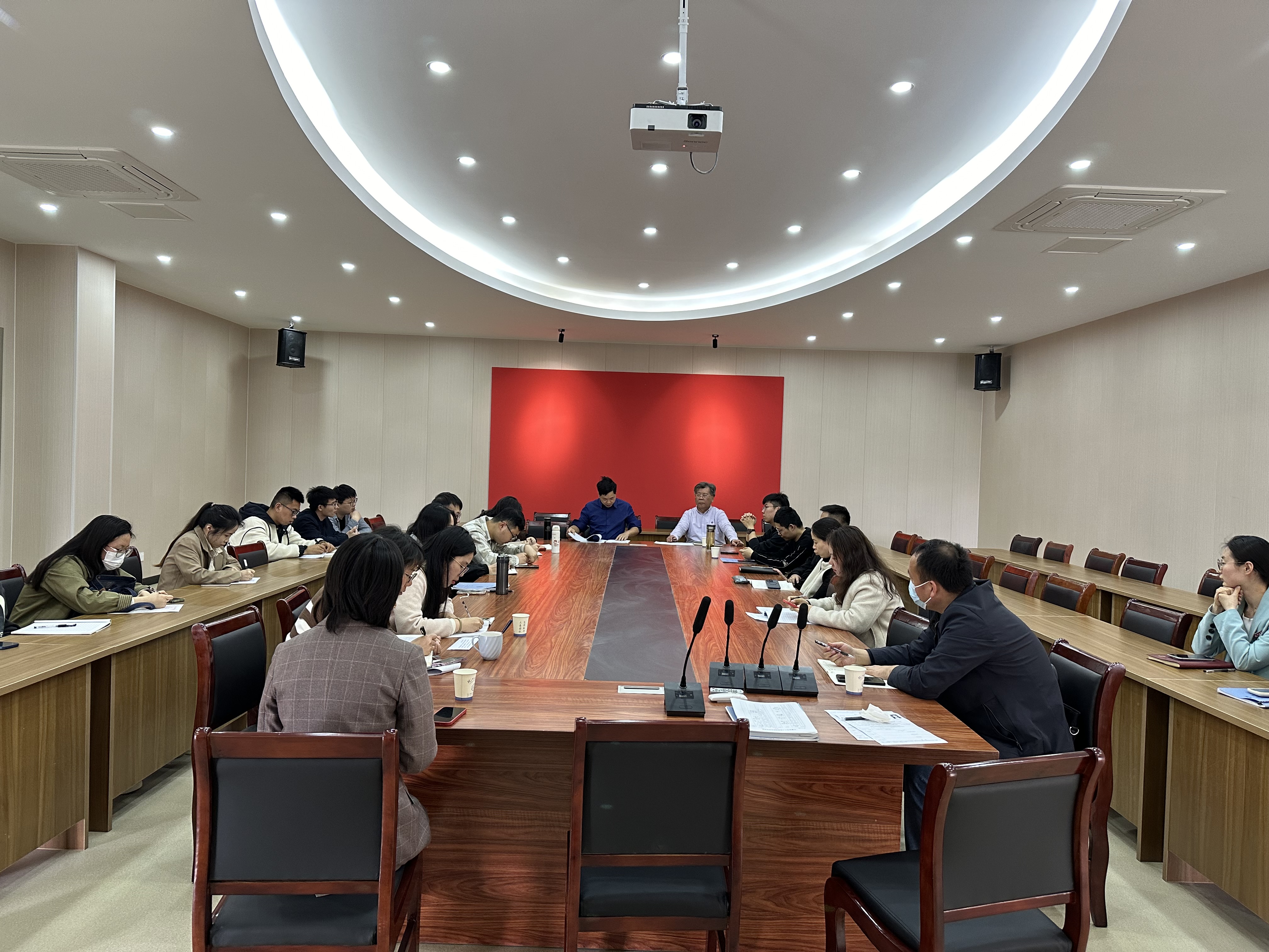 计算机与人工智能学院召开全体教职工大会