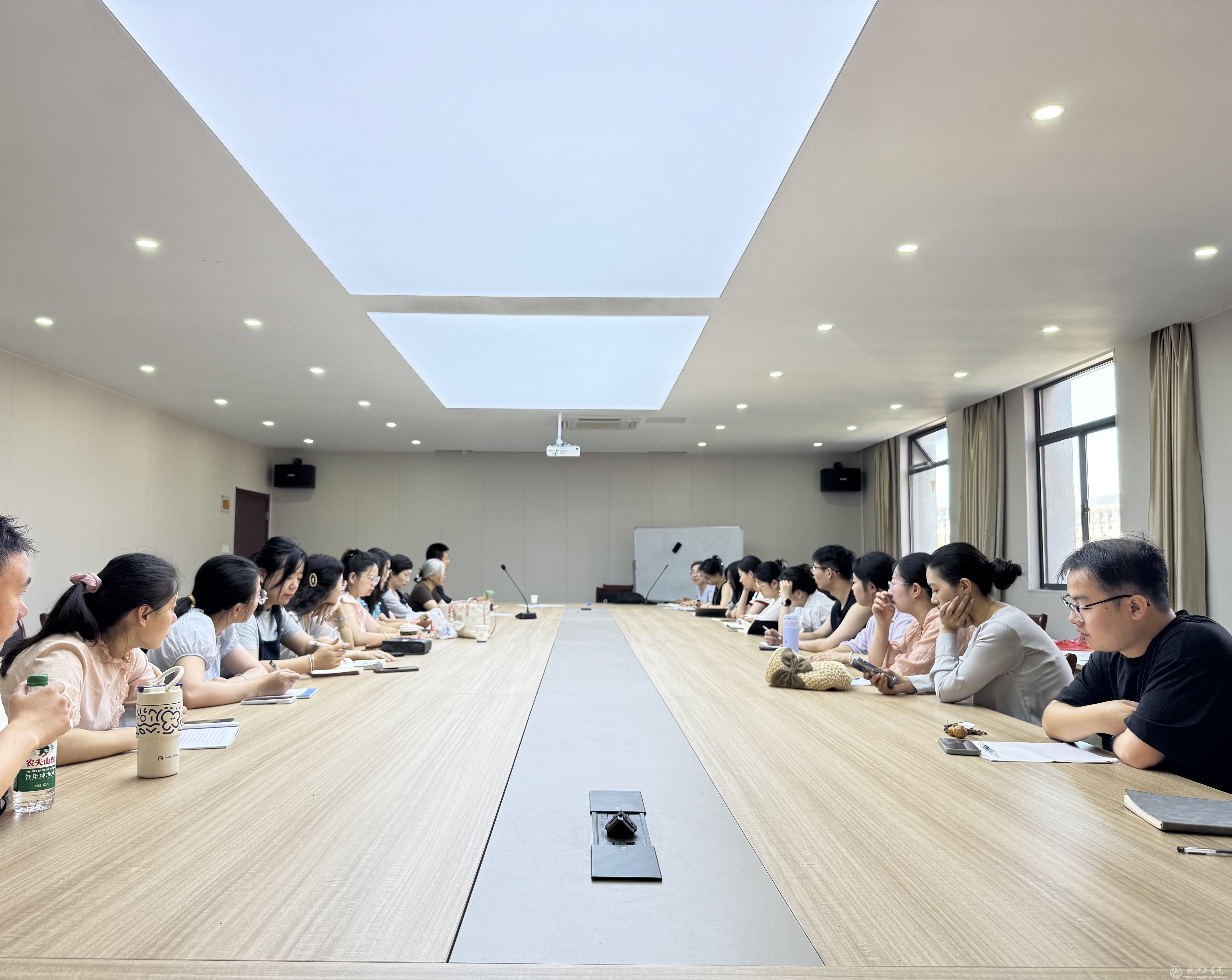 通识教育学院数学教研室召开教学研讨会