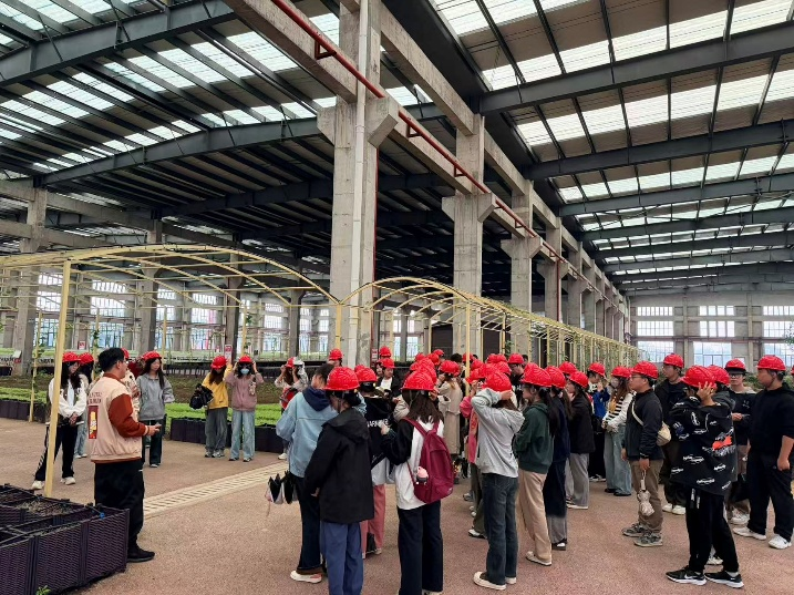 管理学院工程造价专业开展认识实习活动​