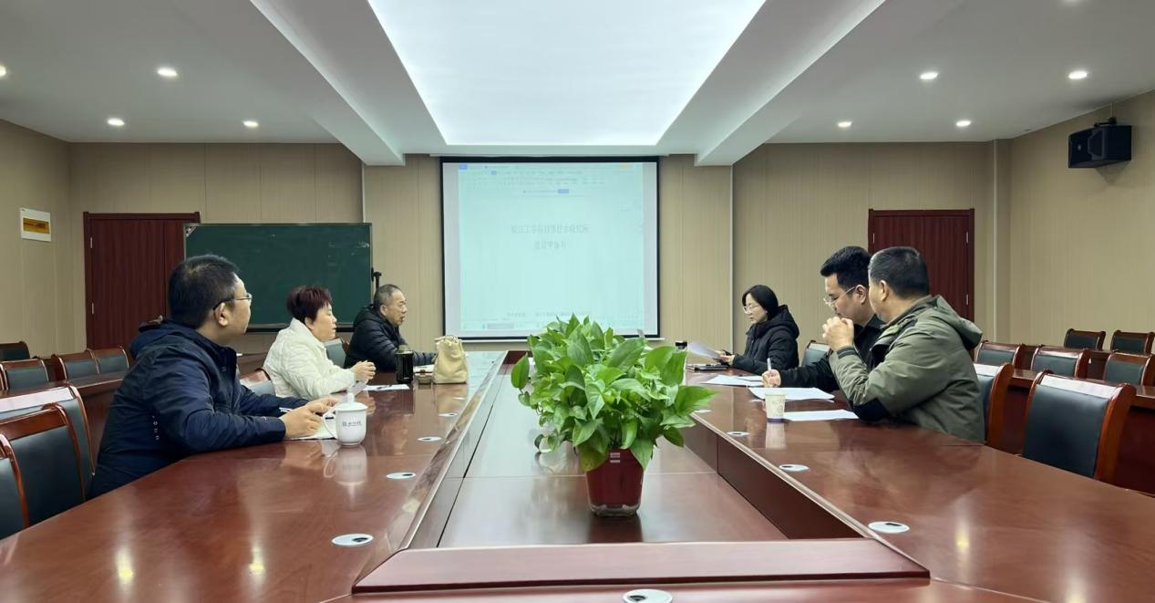 水利工程学院召开皖江工学院河口海岸科学技术研究所建设研讨会