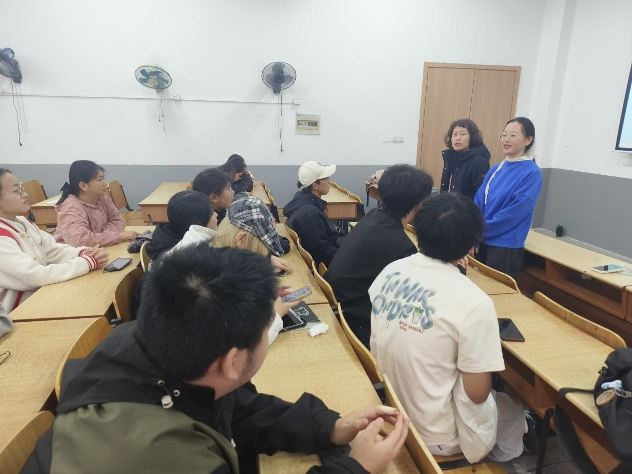 <strong>以查促学明方向  凝心聚力提素养 ——土木与安全工程学院2024级给排水科学与工程专业召开期中检查专题会议</strong>