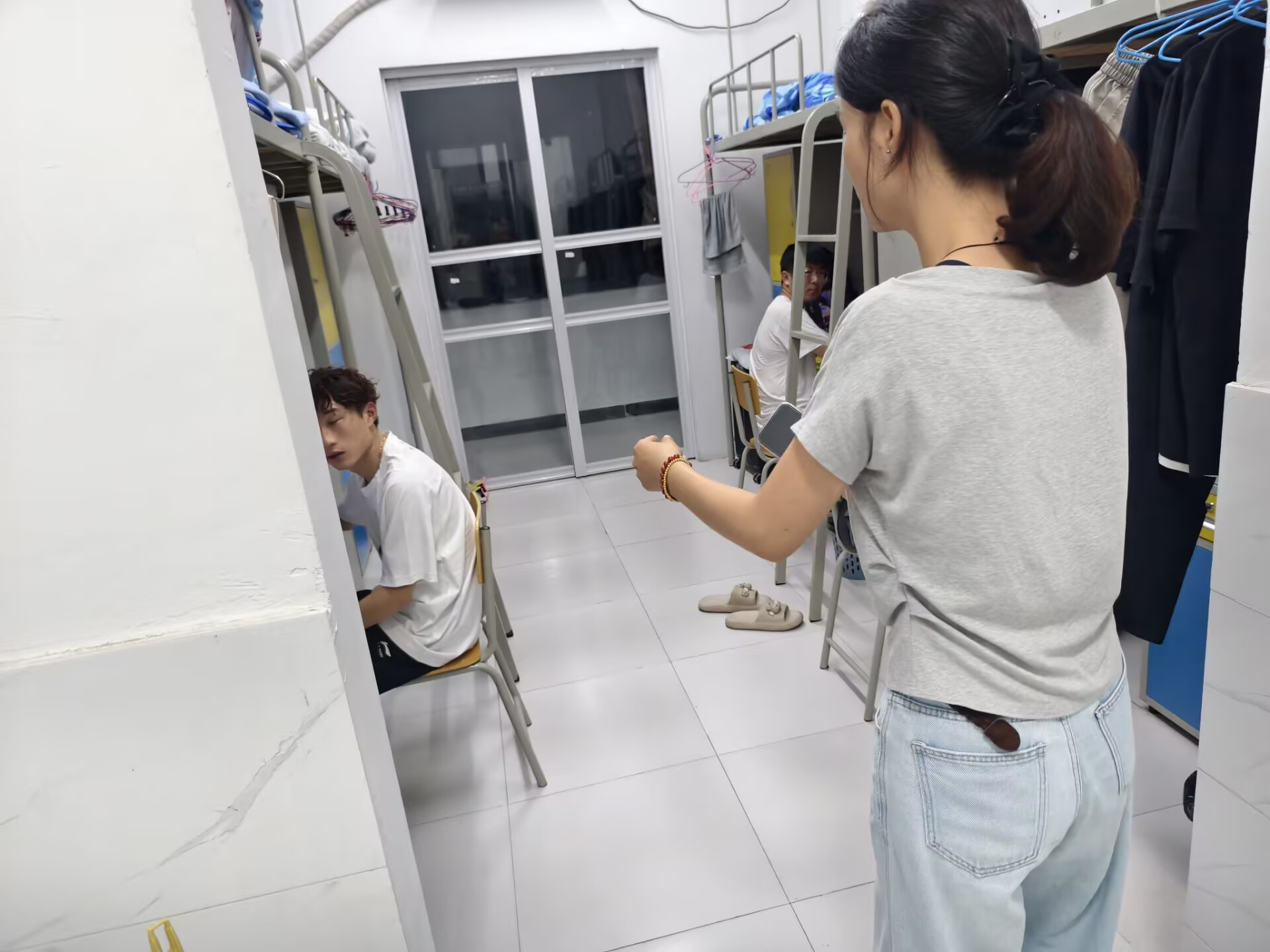 筑牢宿舍安全防线，营造优良育人环境——计算机与人工智能学院开展新学期宿舍专项检查工作