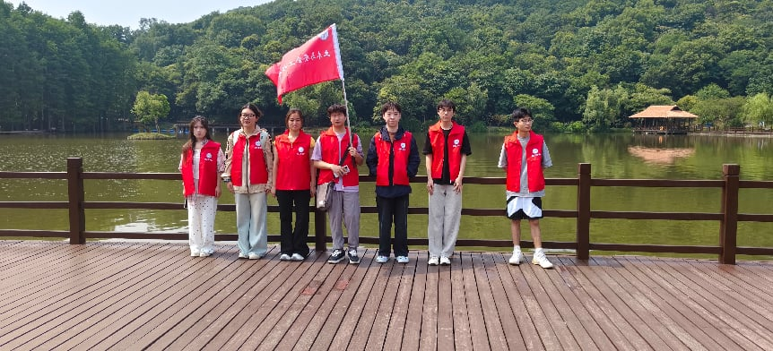 <strong>暑期“三下乡”社会实践（四十二）：踏访采石矶文化遗存  感悟诗词传承价值</strong>